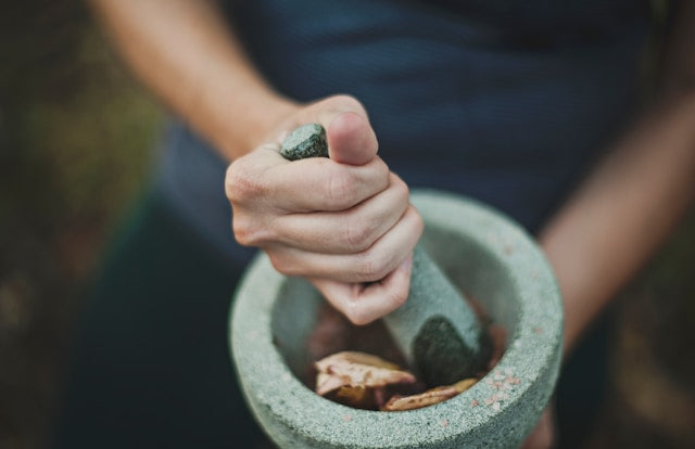 Adaptogenic Herbs for Hormonal Balance: Enhancing Natural Wellness